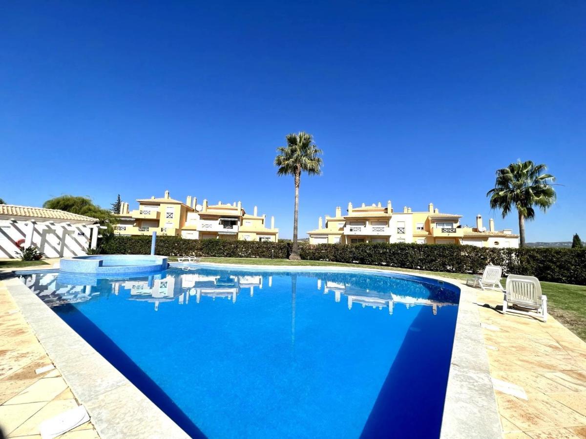 Albufeira Valley 1 With Pool By Homing Buitenkant foto